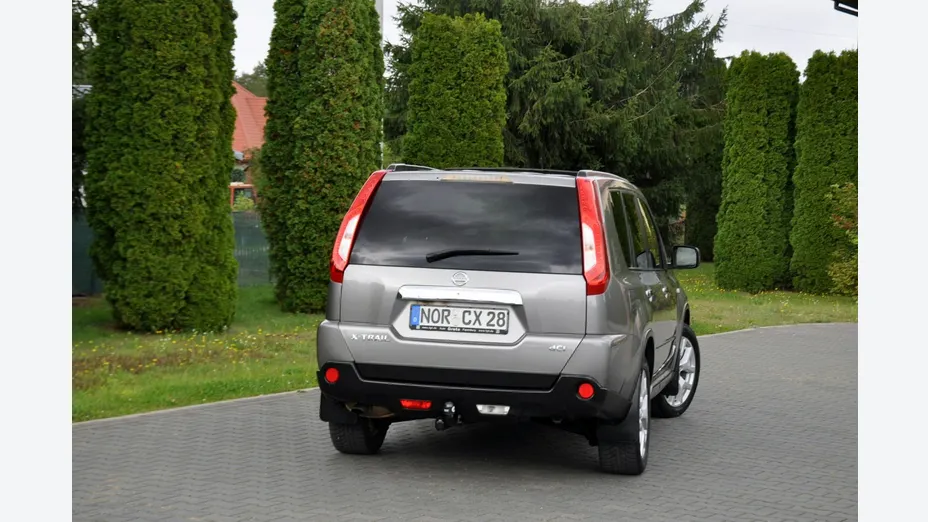 NISSAN X-Trail -