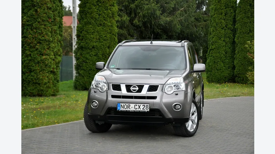 NISSAN X-Trail -