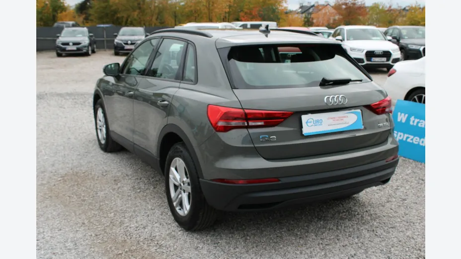AUDI Q3 -