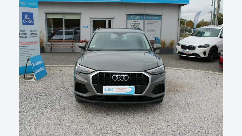 AUDI Q3 -