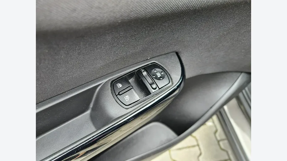 OPEL Corsa -