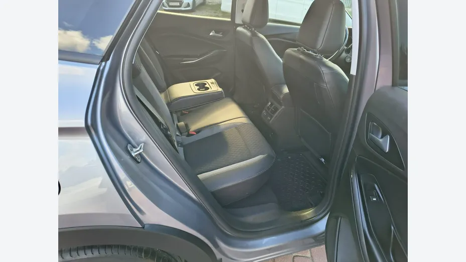 OPEL Grandland X -