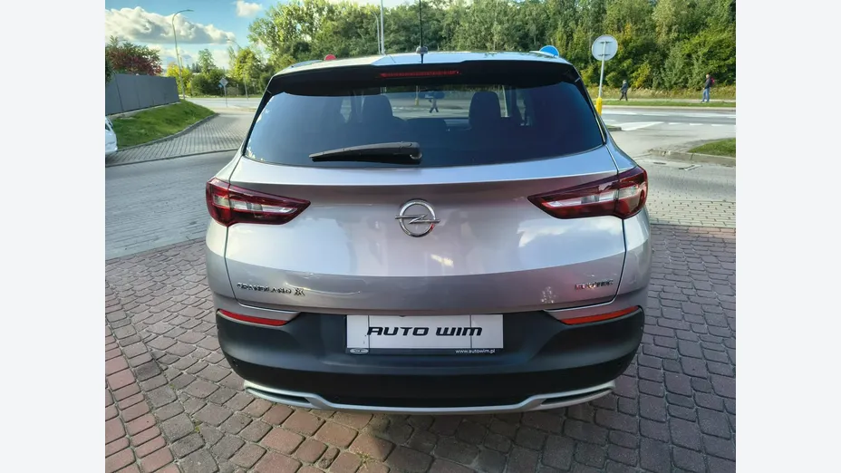 OPEL Grandland X -