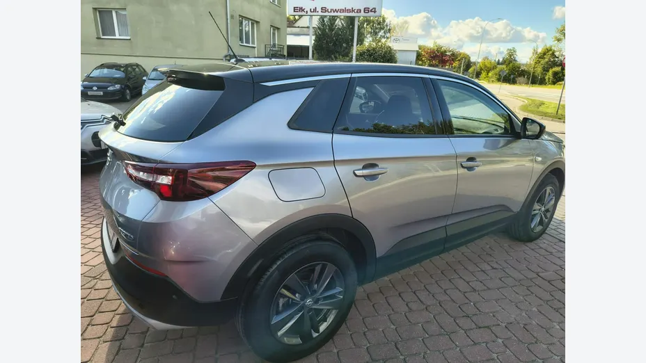 OPEL Grandland X -