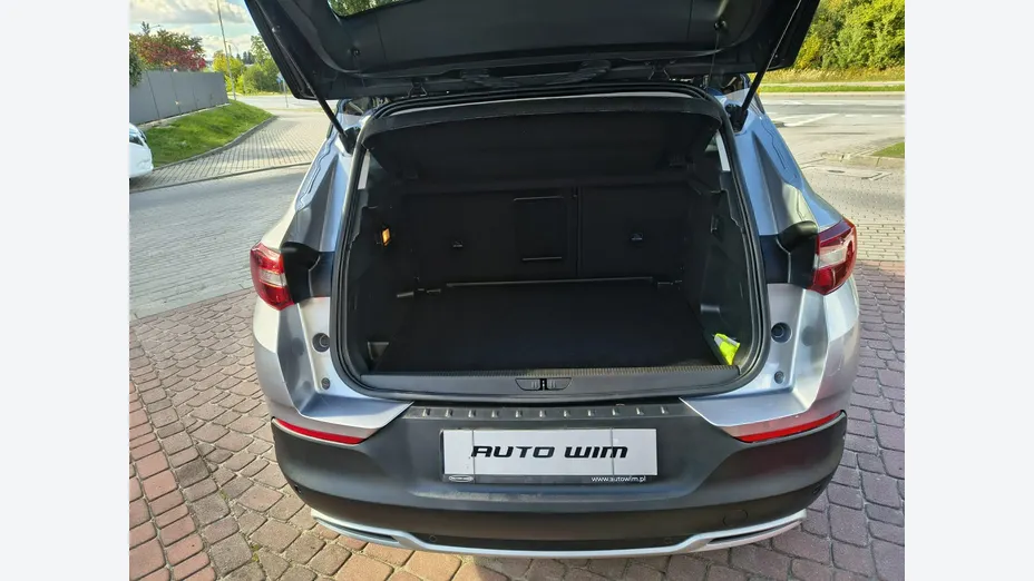 OPEL Grandland X -
