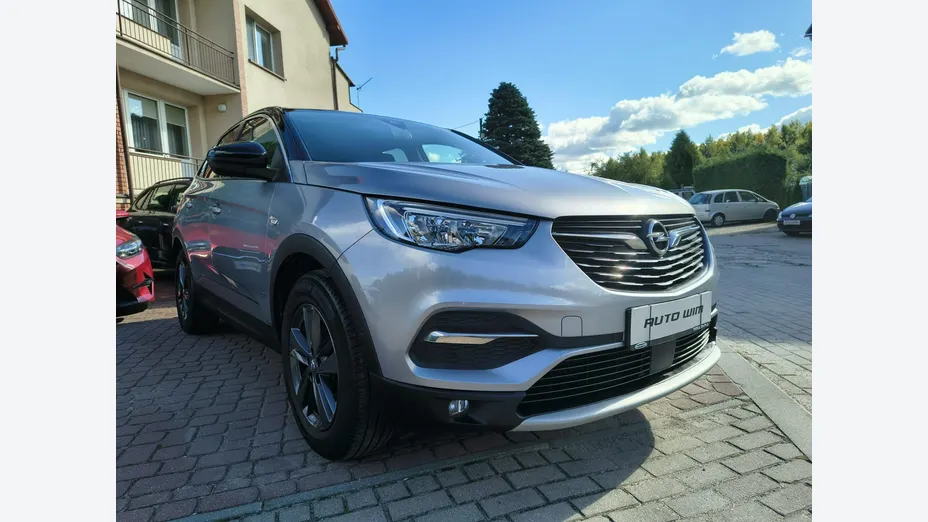 OPEL Grandland X -