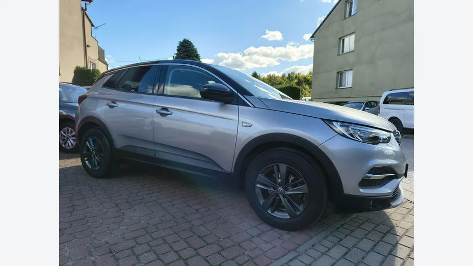 OPEL Grandland X -