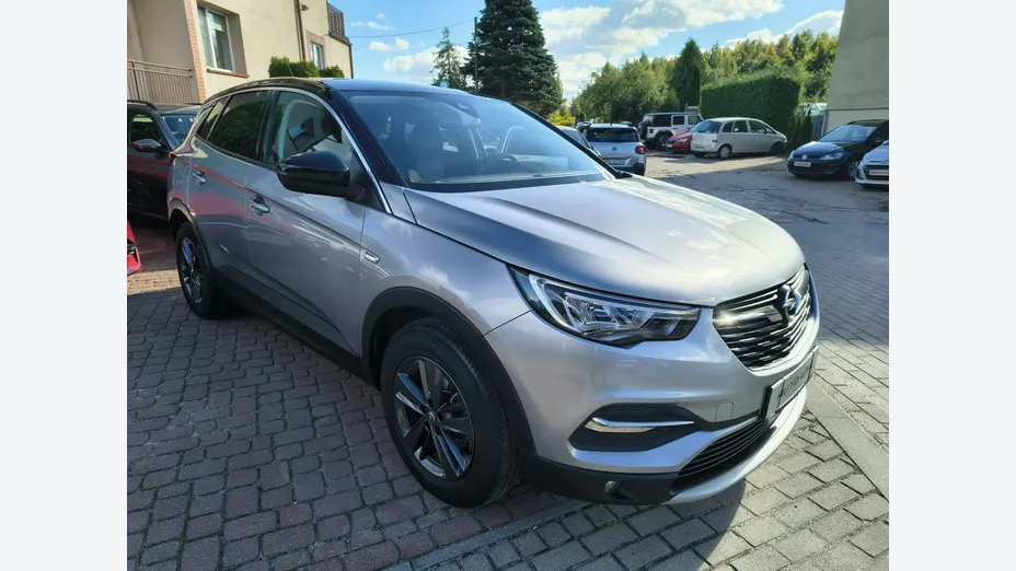 OPEL Grandland X -