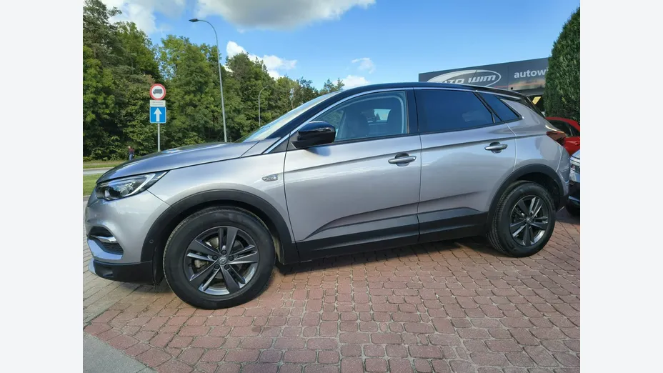 OPEL Grandland X -