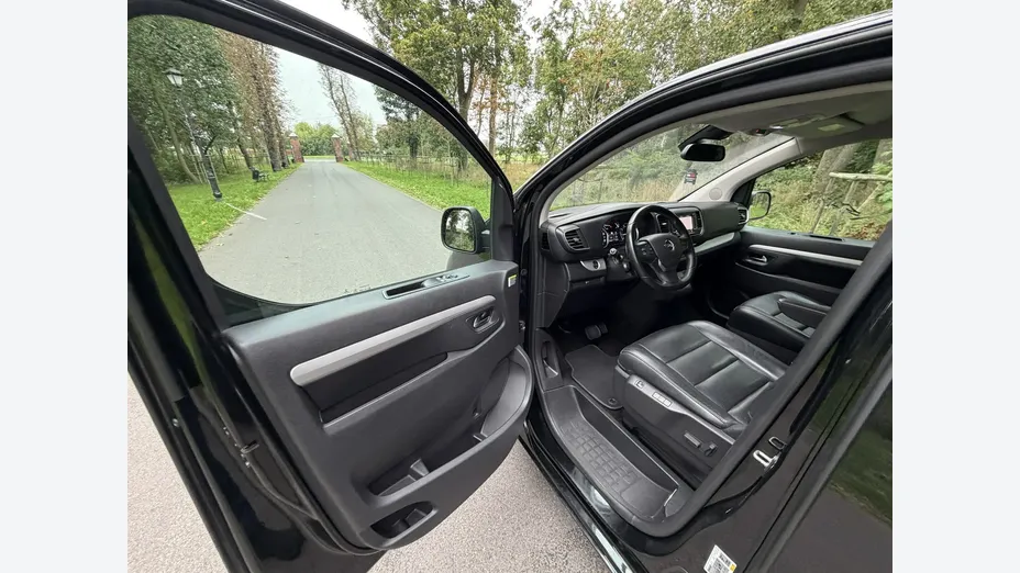 OPEL Zafira Life -