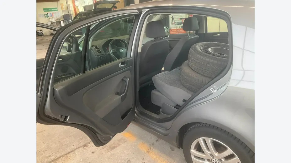 VOLKSWAGEN Golf Plus -