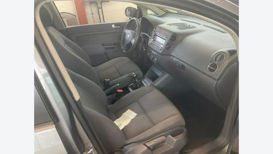 VOLKSWAGEN Golf Plus -