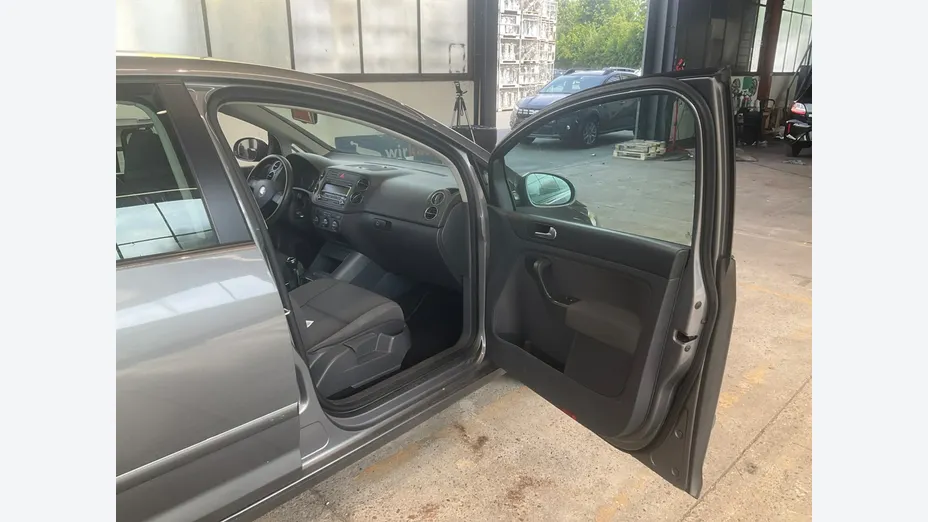 VOLKSWAGEN Golf Plus -