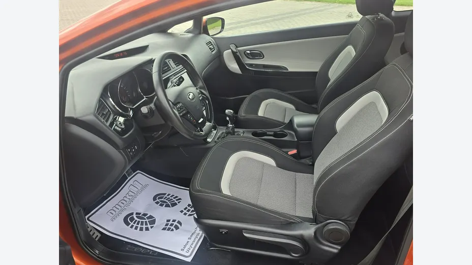 KIA ProCeed -