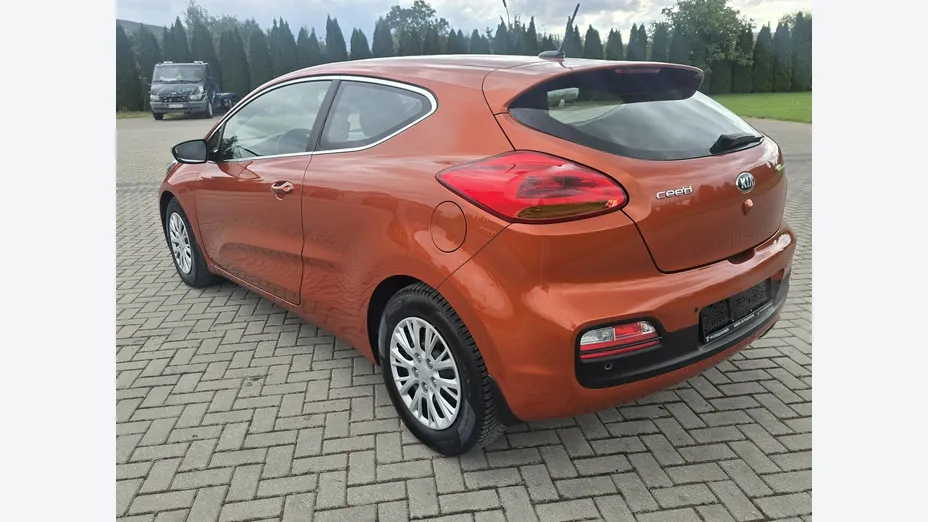 KIA ProCeed -
