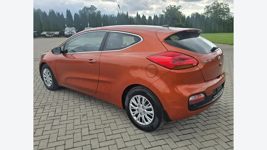 KIA ProCeed -