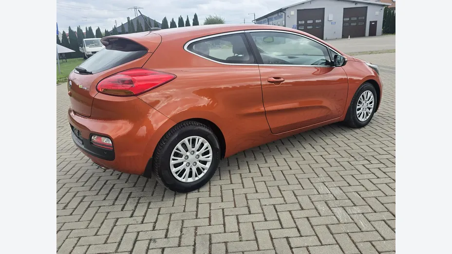 KIA ProCeed -