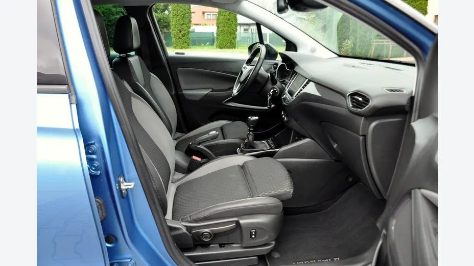 OPEL Crossland X -