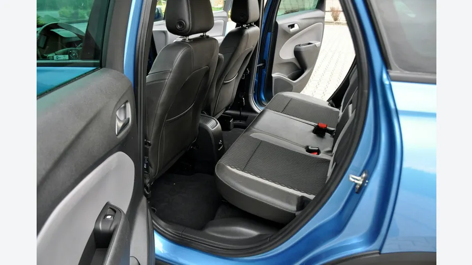 OPEL Crossland X -