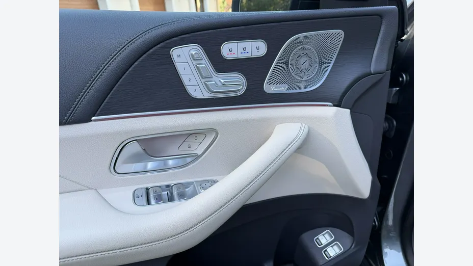 MERCEDES-BENZ GLS -