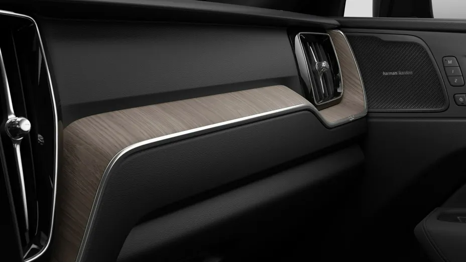 VOLVO XC60 -