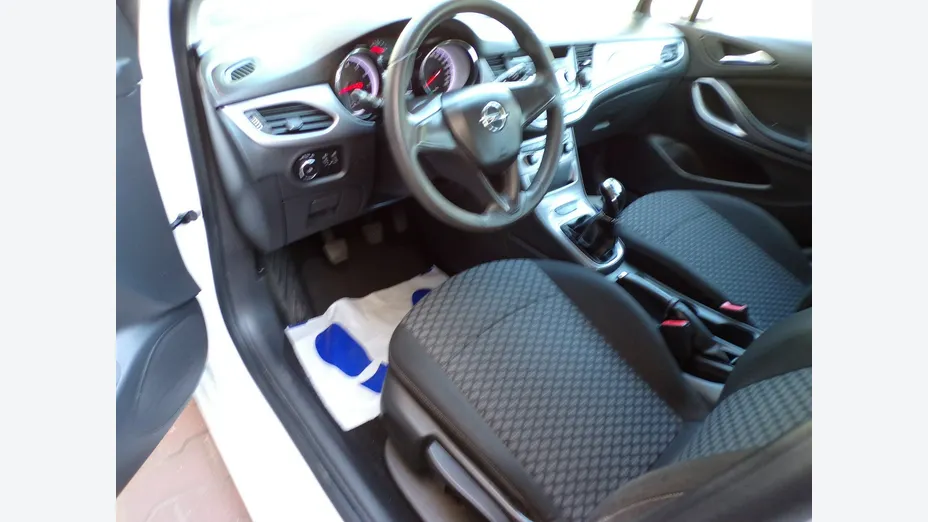 OPEL Astra -
