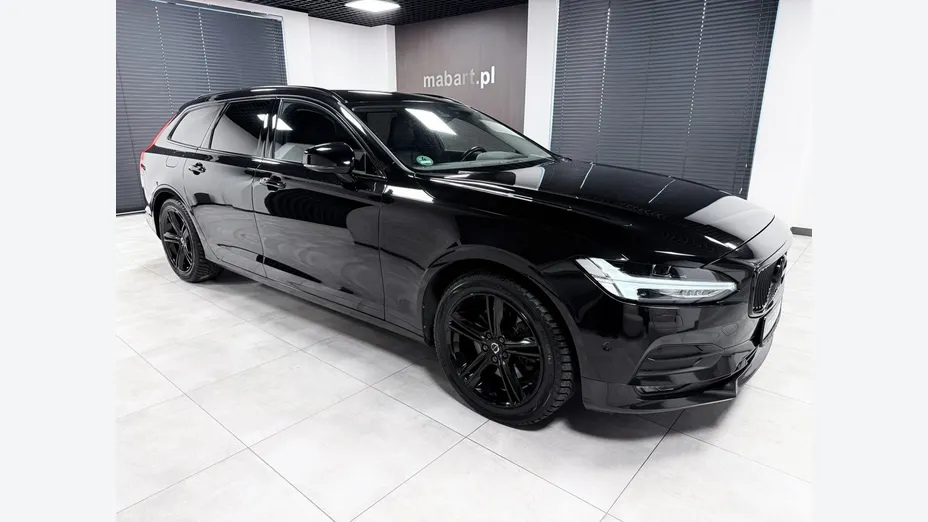 VOLVO V90 -