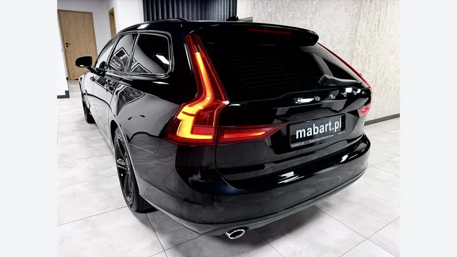VOLVO V90 -