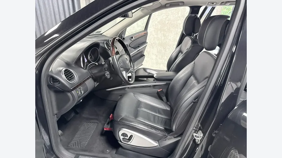 MERCEDES-BENZ GL -