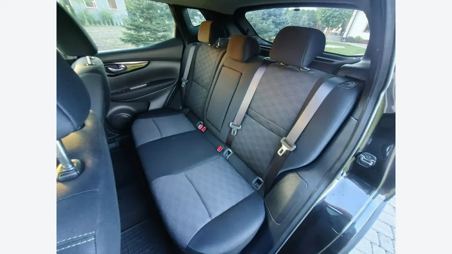 NISSAN Qashqai -