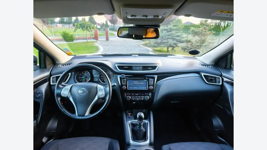 NISSAN Qashqai -