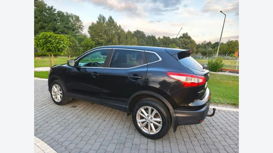NISSAN Qashqai -