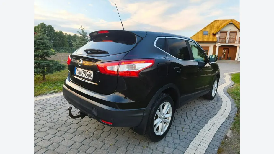 NISSAN Qashqai -