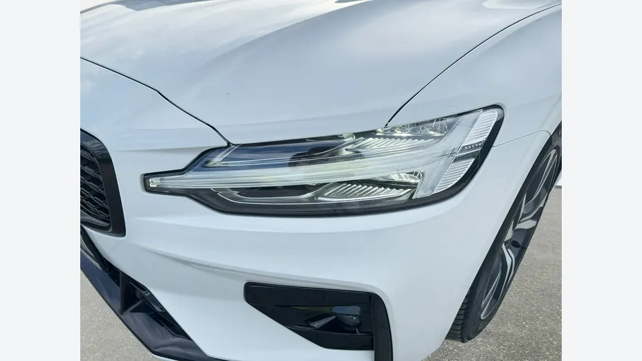 VOLVO V60 -