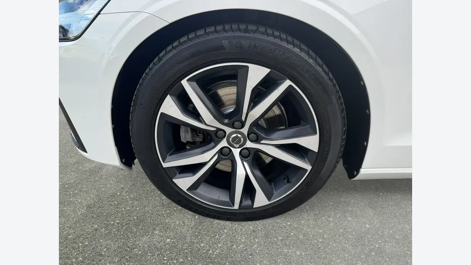 VOLVO V60 -