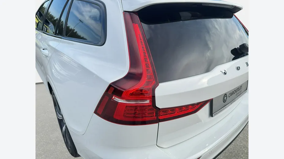 VOLVO V60 -