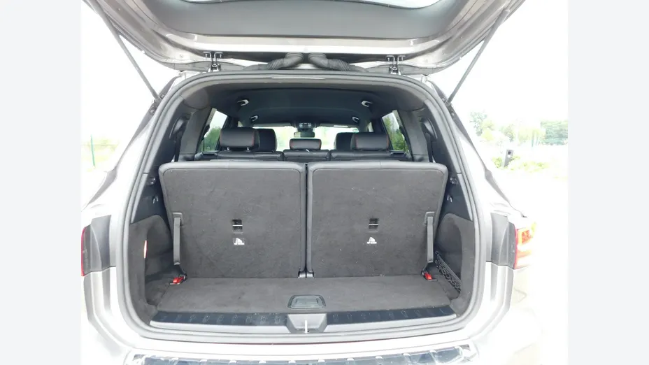 MERCEDES-BENZ GLB -