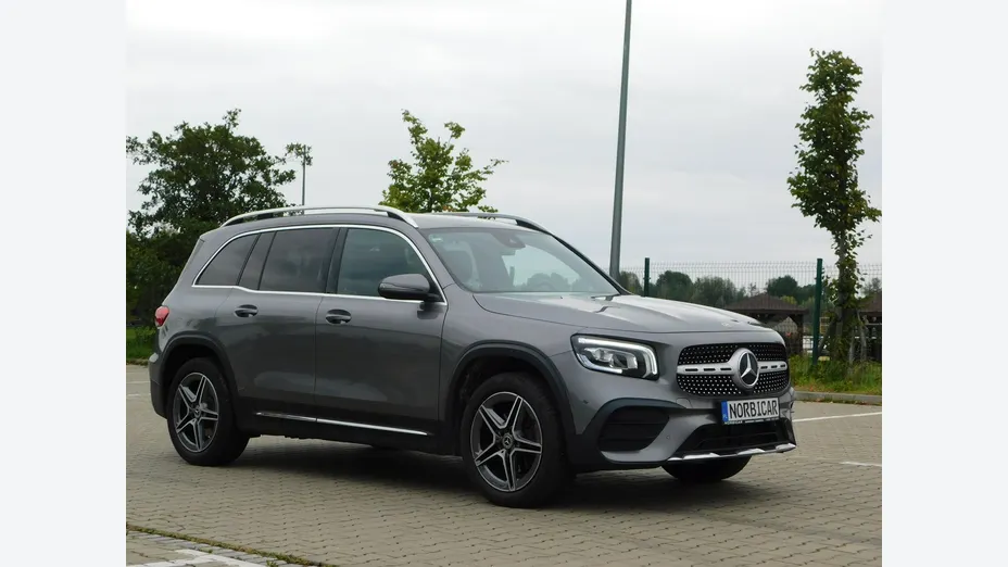 MERCEDES-BENZ GLB -
