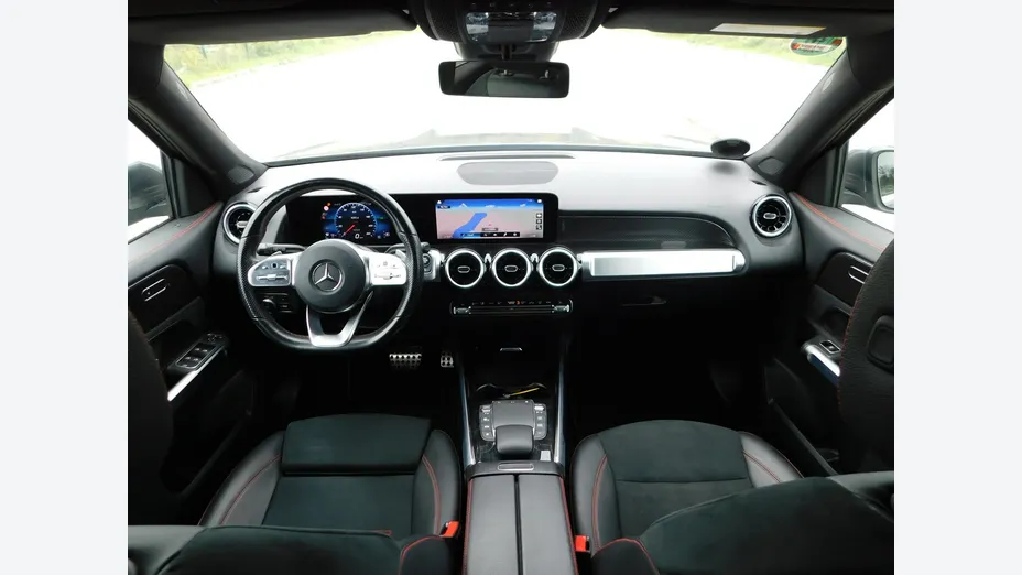 MERCEDES-BENZ GLB -