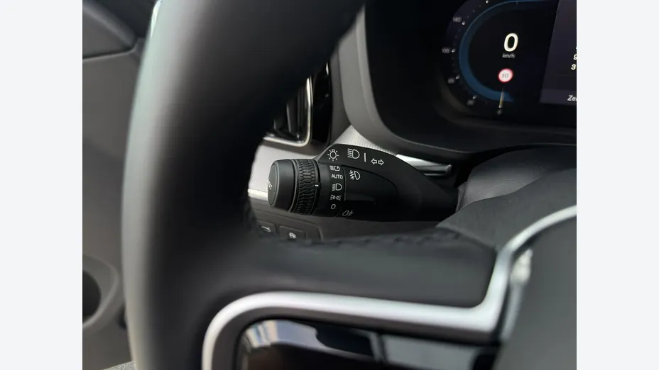 VOLVO XC60 -