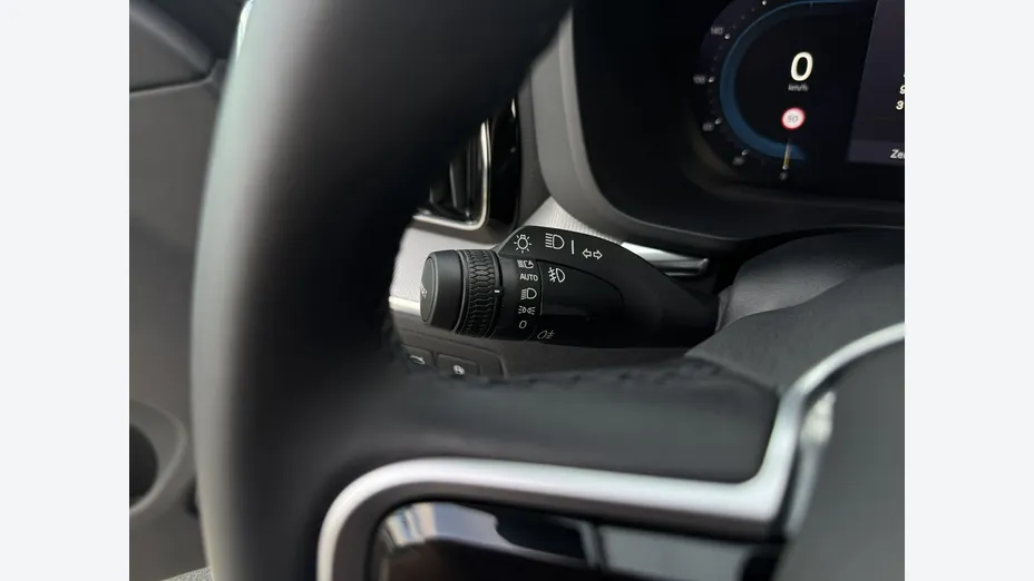 VOLVO XC60 -
