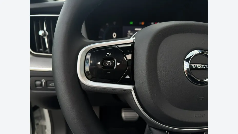 VOLVO XC60 -
