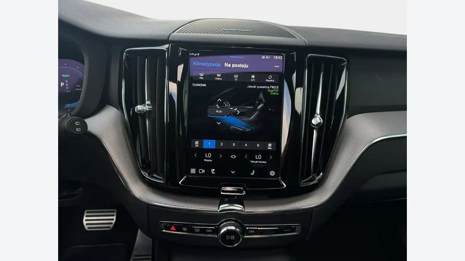 VOLVO XC60 -