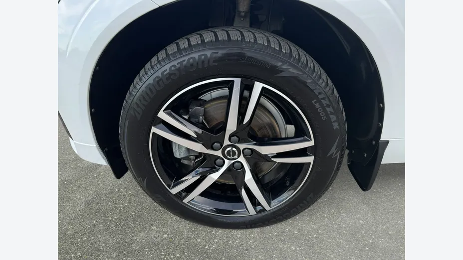 VOLVO XC60 -