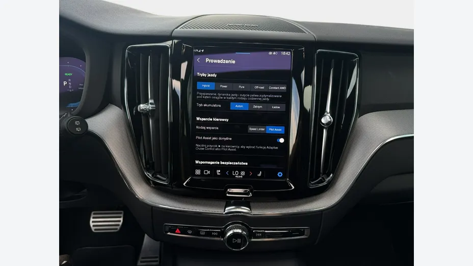 VOLVO XC60 -