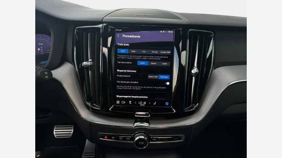 VOLVO XC60 -