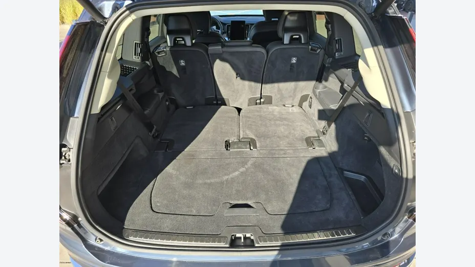 VOLVO XC90 -