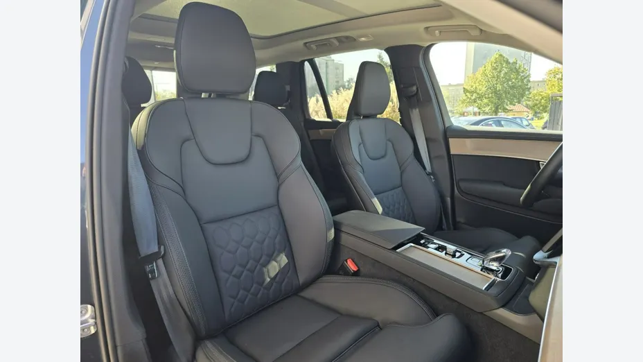 VOLVO XC90 -