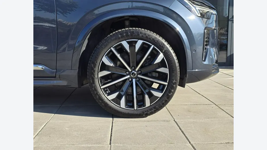 VOLVO XC90 -