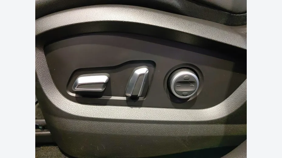 CHERY Tiggo 8 -